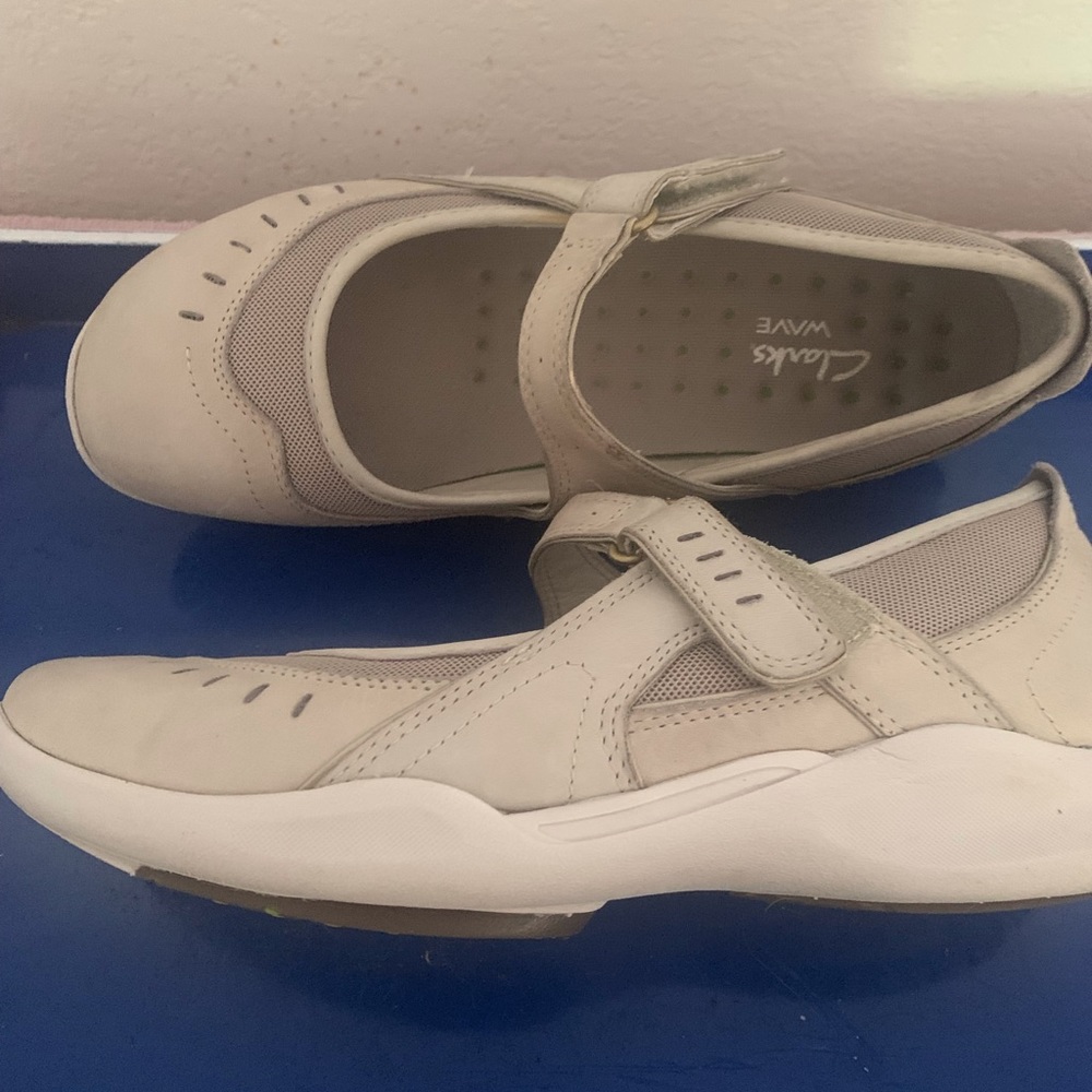 Clarks Wave - Picture 3 of 4